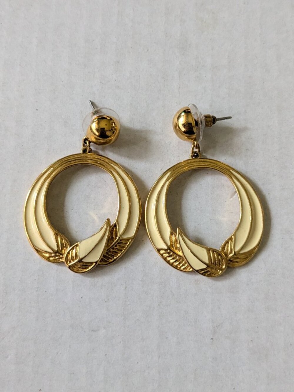 Vintage TRIFARI Gold Plated Enamel Leaf Design Dangle Pierced Earrings